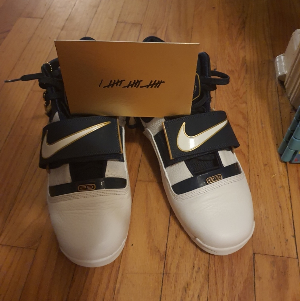 LeBron Solider 1 25 champion